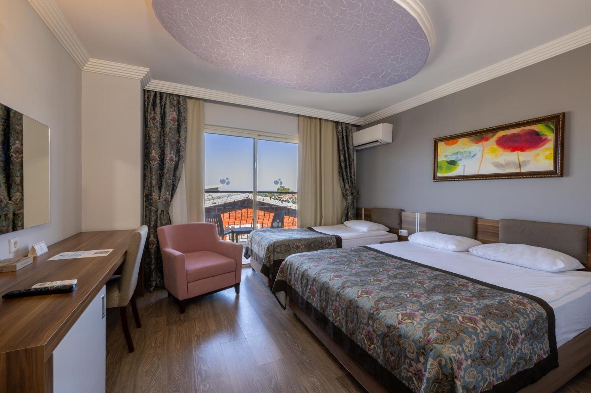 Crystal Aura Beach Resort & Spa Kemer Esterno foto