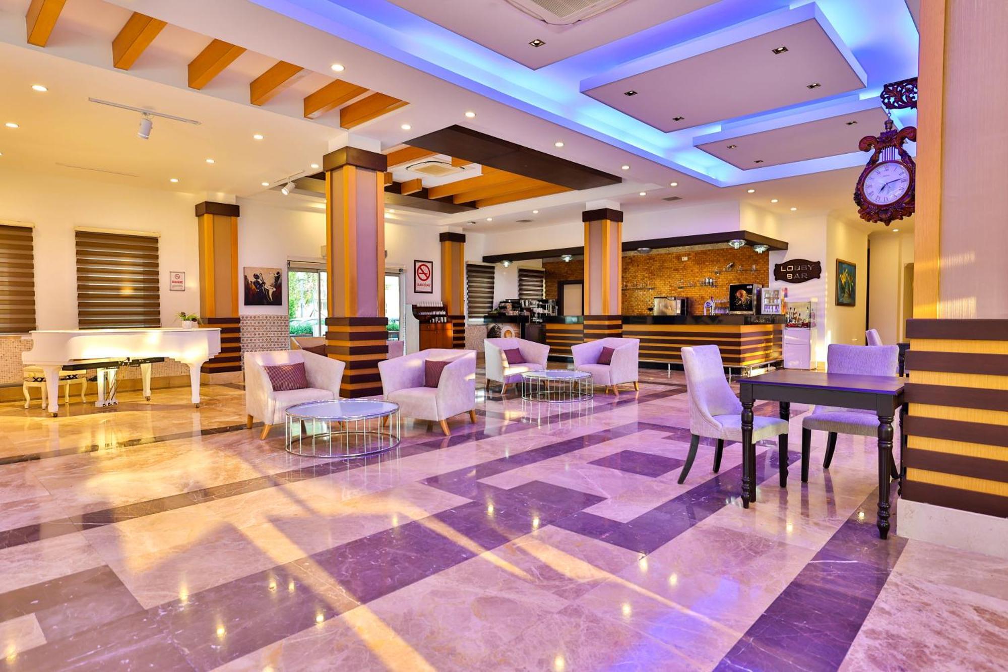 Crystal Aura Beach Resort & Spa Kemer Esterno foto