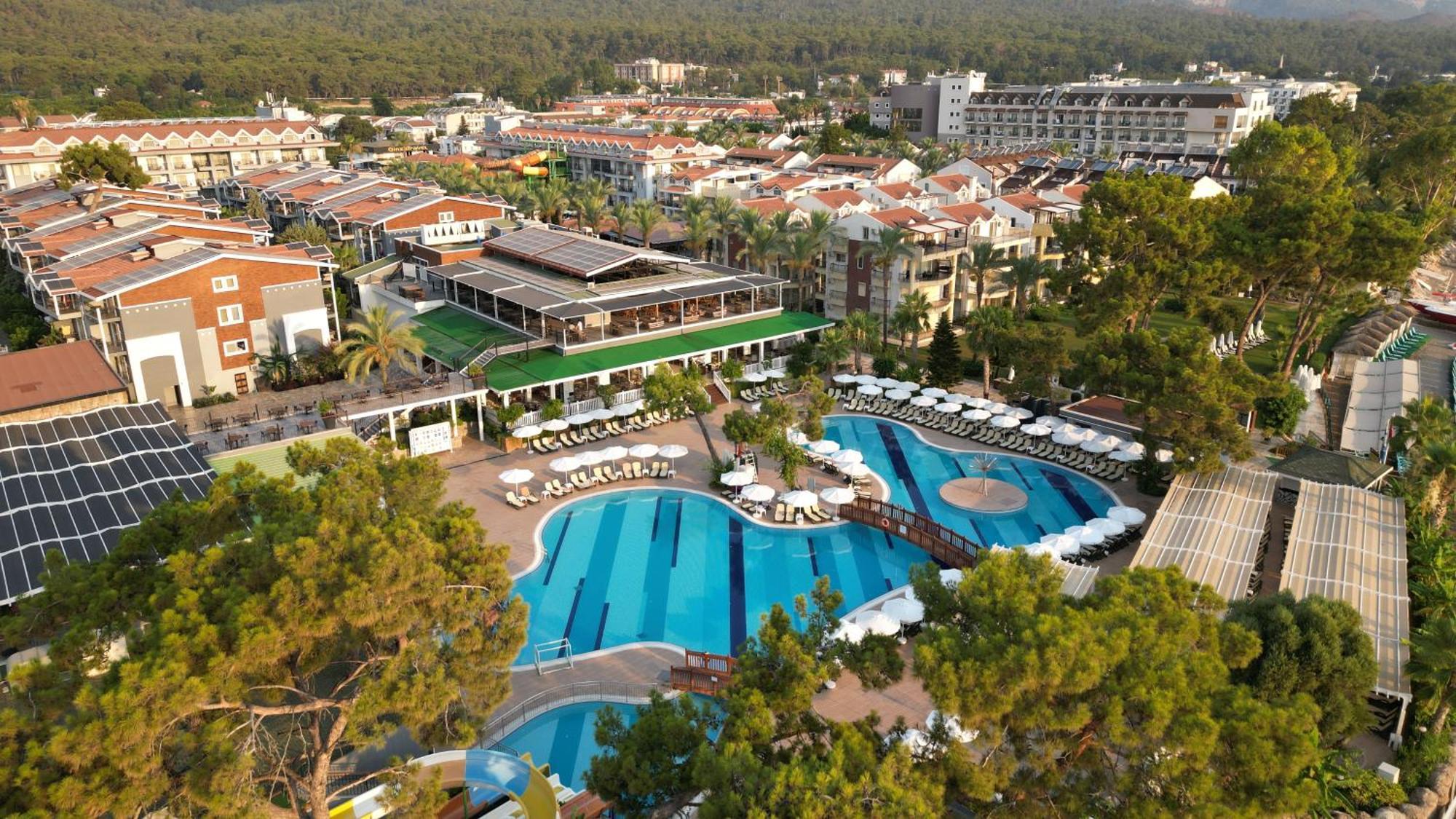 Crystal Aura Beach Resort & Spa Kemer Esterno foto