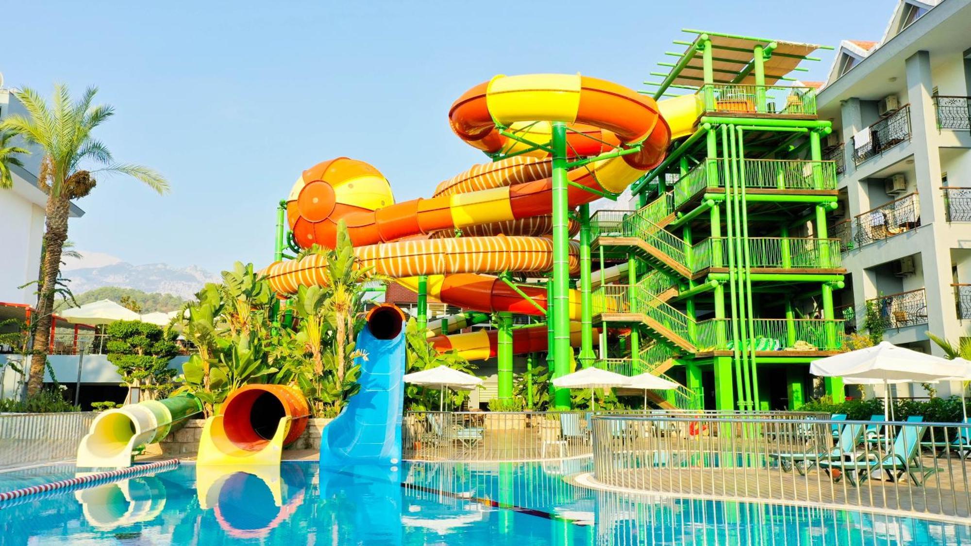 Crystal Aura Beach Resort & Spa Kemer Esterno foto