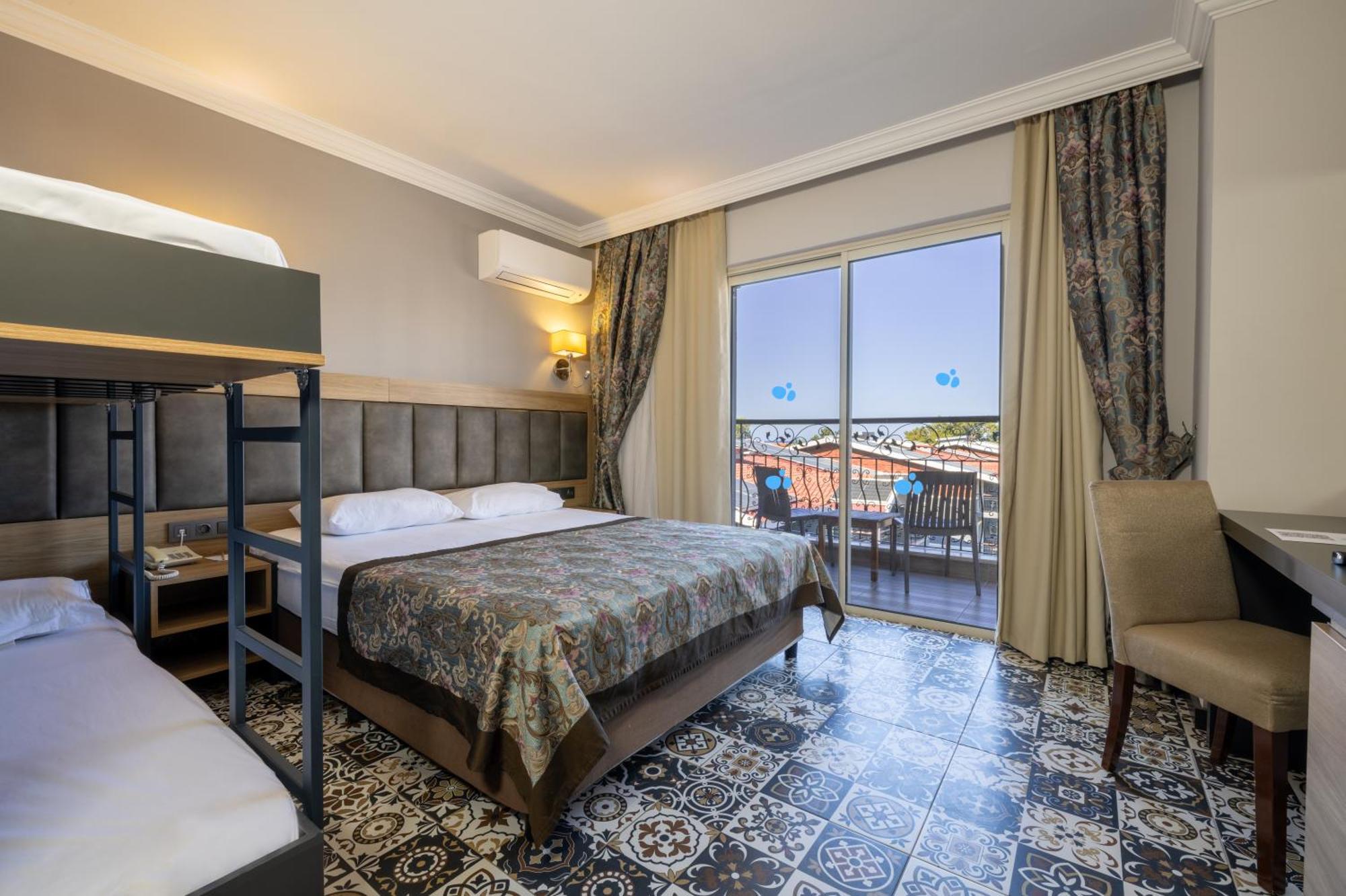 Crystal Aura Beach Resort & Spa Kemer Esterno foto