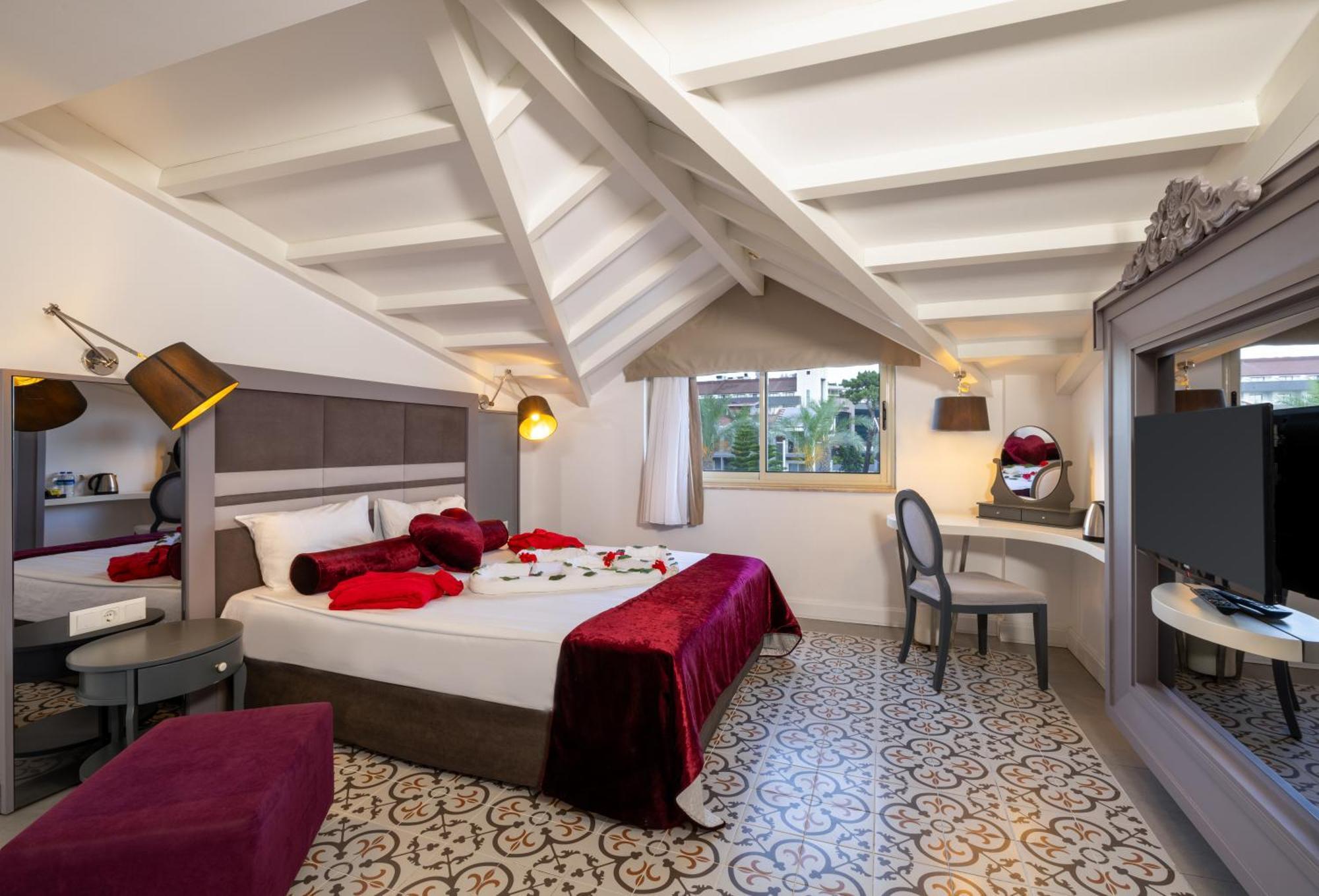 Crystal Aura Beach Resort & Spa Kemer Esterno foto