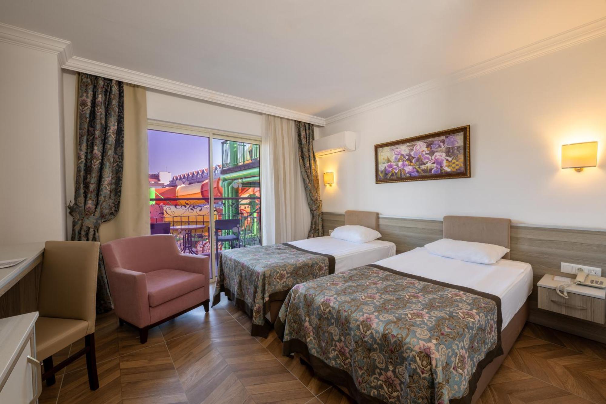 Crystal Aura Beach Resort & Spa Kemer Esterno foto